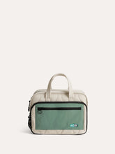 Paz Hanging Toiletry Bag
