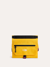 Faro Hanging Toiletry Bag